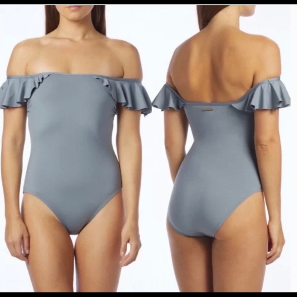 NWT VINCE CAMUTO Ruffle One Piece Swimsuit - 6